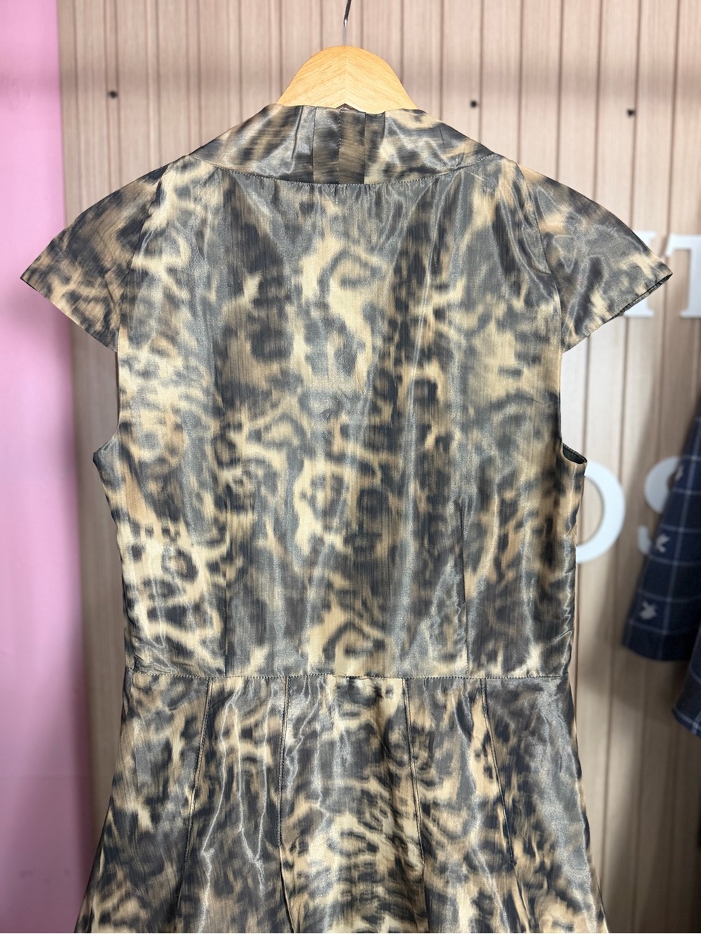 🔥 RARE L.A.M.B. BY GWEN STEFANI LEOPARD DRESS • SIZE 6 🔥 - Picture 10 of 15
